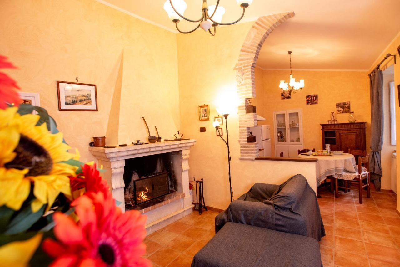 Relax Nell' Antico Borgo Villa Casperia Luaran gambar