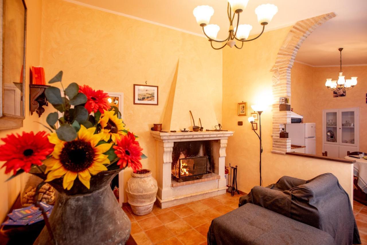 Relax Nell' Antico Borgo Villa Casperia Luaran gambar
